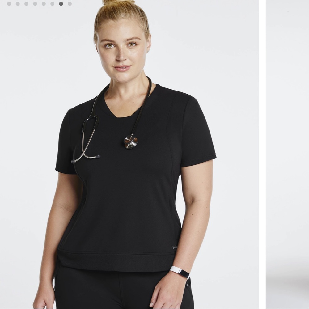 Jaanuu Hi-Lo scrub top